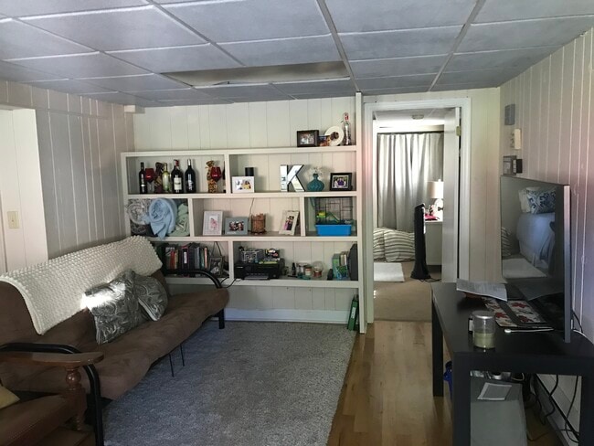 Living Room - 1604 Gompers Ave