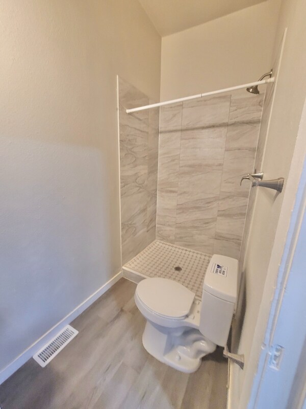 Foto del edificio - 1025 W 17th St