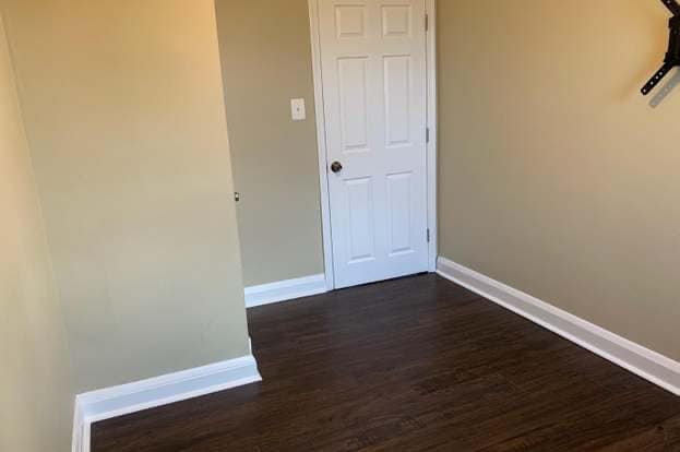 Foto del edificio - 1604 Lochwood Rd