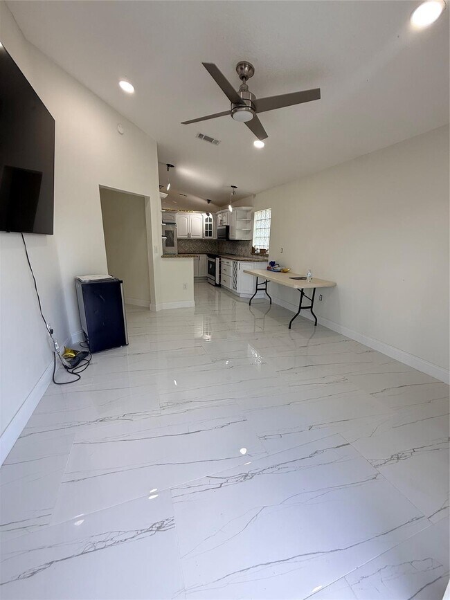 Building Photo - 3380 NW 78th Ave