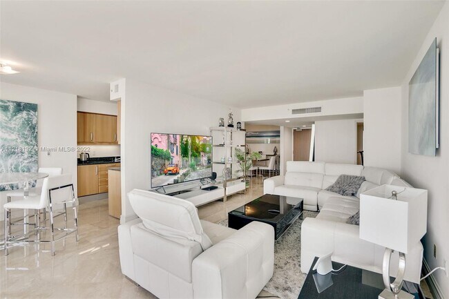 Foto del edificio - 1000 E Island Blvd