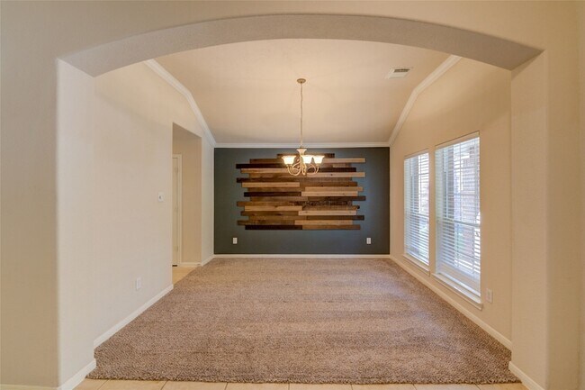 Building Photo - 11 Ebony Oaks Pl
