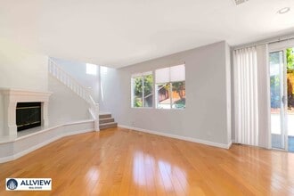 Building Photo - 9 Windarbor Ln