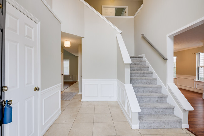 Foto del edificio - 13005 Crabapple Lake Dr