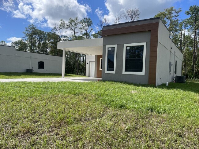 Building Photo - New Contruction - Modern Design