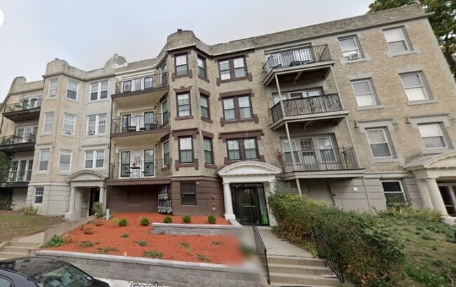 Building Photo - 45 Englewood Ave