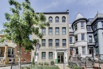 Building Photo - 1461 Girard St NW