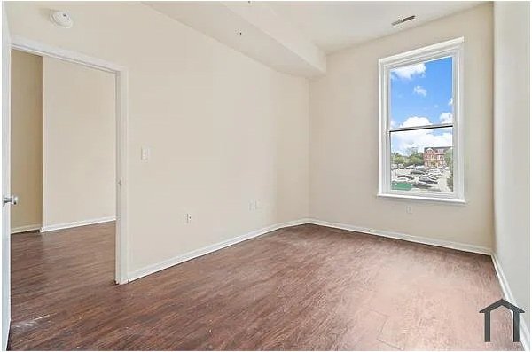 Foto del edificio - 317 E North Ave