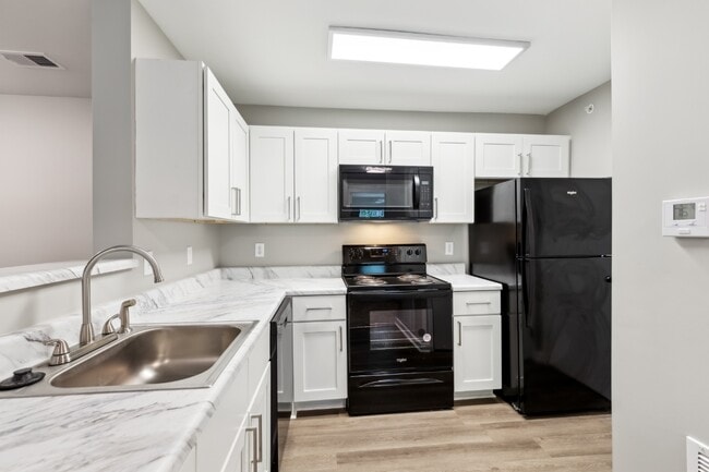 Building Photo - Barrington Parc Apartments