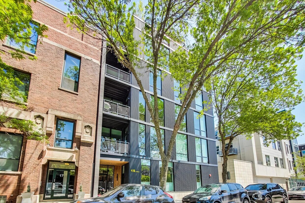 Primary Photo - 15 N Elizabeth St