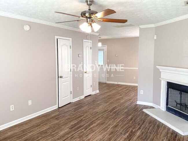 Building Photo - 7132 Bowie Dr
