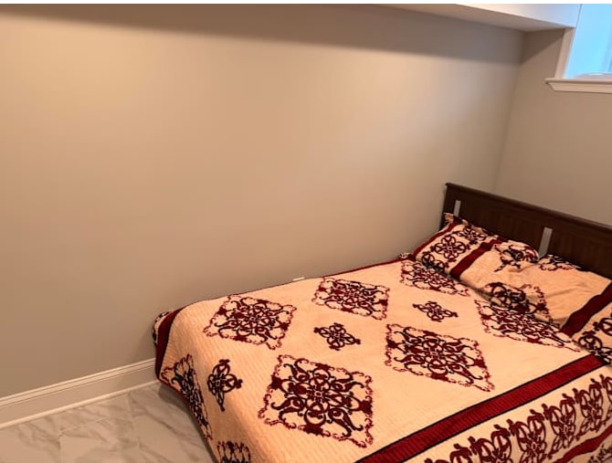 Foto del edificio - 3030 E Monument St