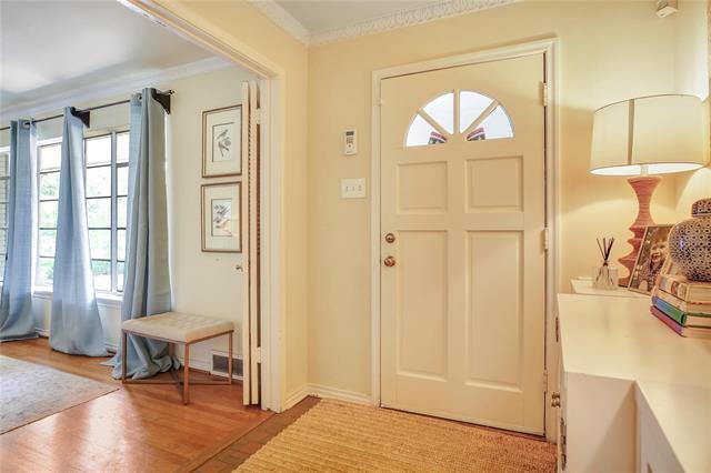 Foto del edificio - 6606 Stichter Ave