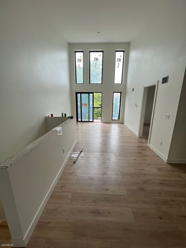 Foto del edificio - 3 br, 2 bath Townhome - 921 East Otjen Str...