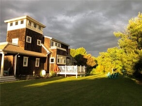 Building Photo - 15 Seabreeze Terrace