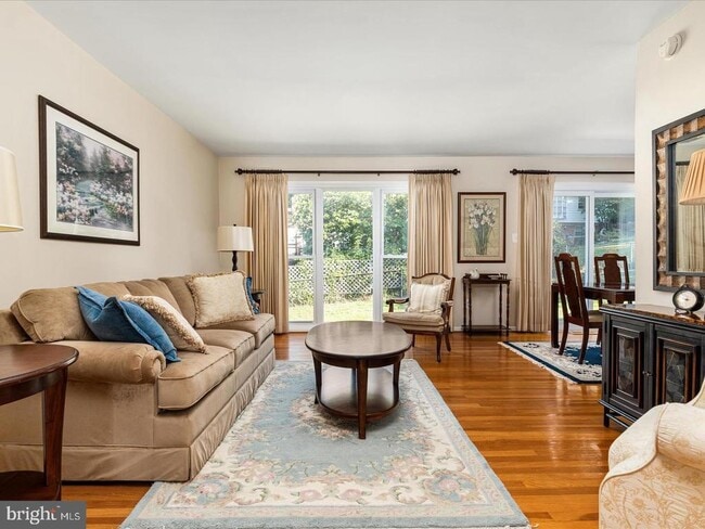 Foto del edificio - 6434 Rives Ct