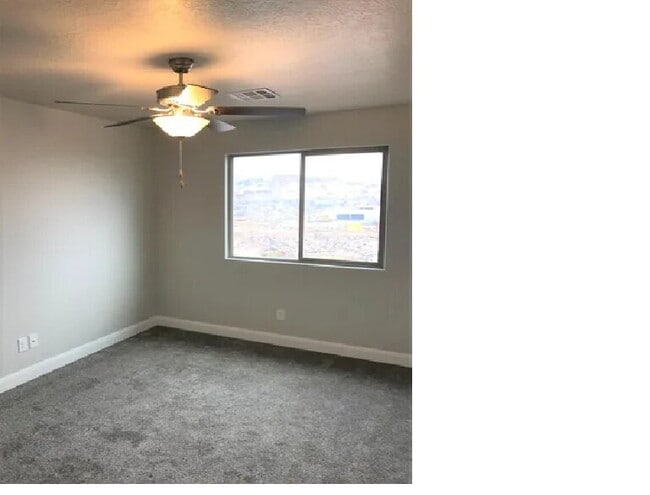 Building Photo - Spacious 4-Bedroom Townhouse Oasis in Hurricane, UT – Modern Comfort "