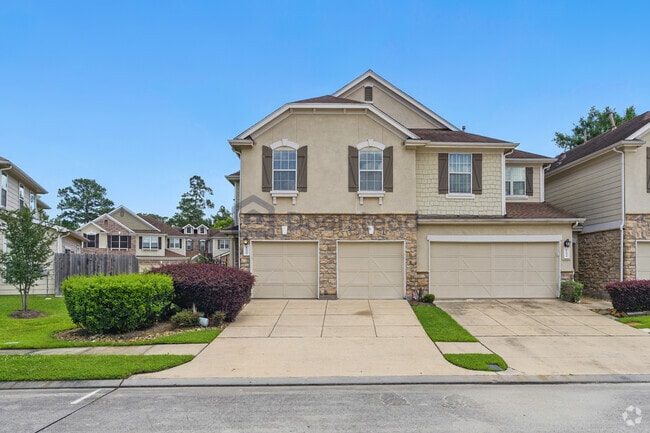 Building Photo - 16030 Summerville Lake Dr
