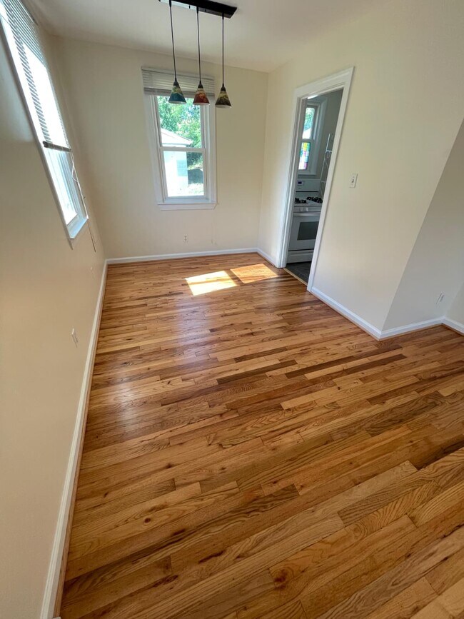 Foto del edificio - 3560 Maple St