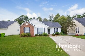 Building Photo - 121 Green Rose Rd