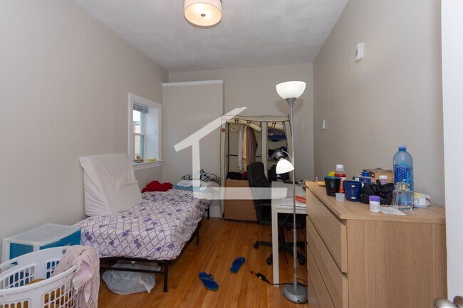 Building Photo - No Brokers Fee, No Security Deposit, Central Heat/AC, Stainless Steel Kitchen Appliancess