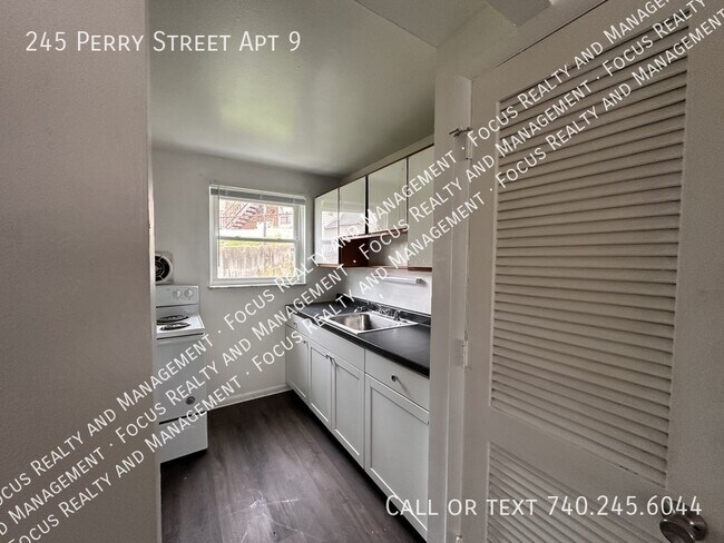 Foto del edificio - 245 Perry St