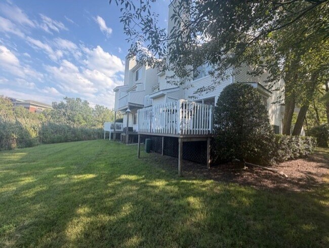 Foto del edificio - 801 Seawinds Ln