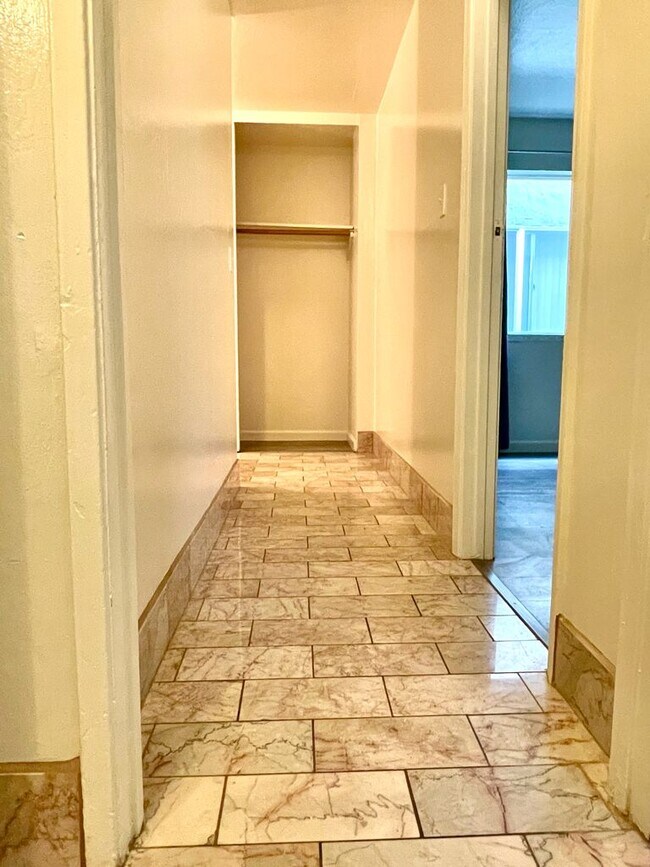 Hallway - 649 Villa St