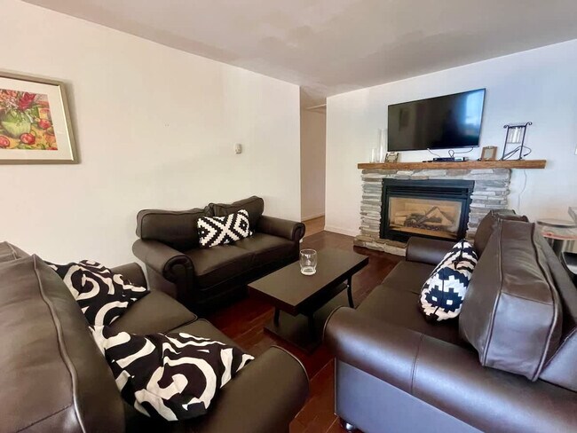 Photo du bâtiment - 100 Sand Bay Rd