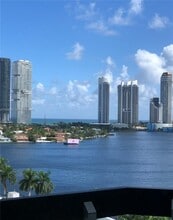 Building Photo - 3530 Mystic Pointe Dr