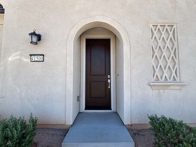 Foto del edificio - 4 Bedrooms Available University Park