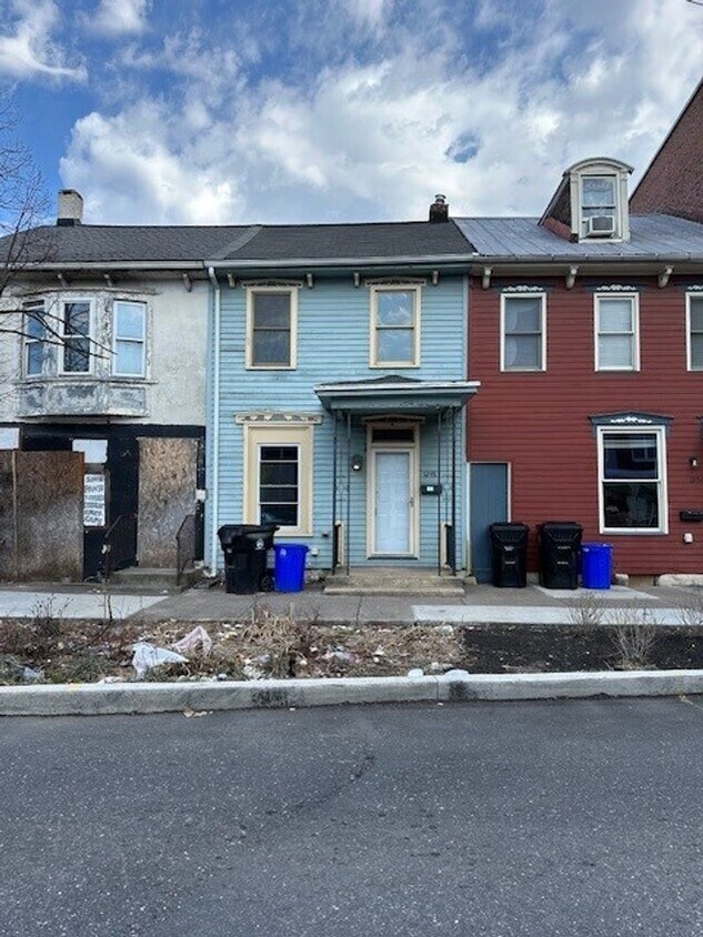 Primary Photo - 3 Bedroom 1 Bathroom Harrisburg School Dis...