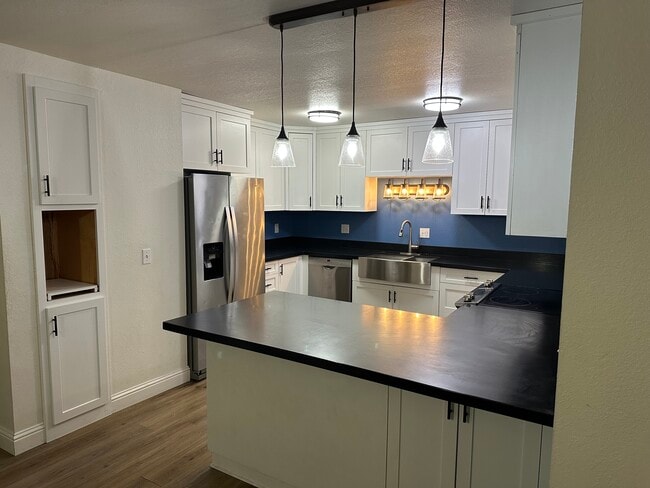 Foto del edificio - 644 Craig Ave