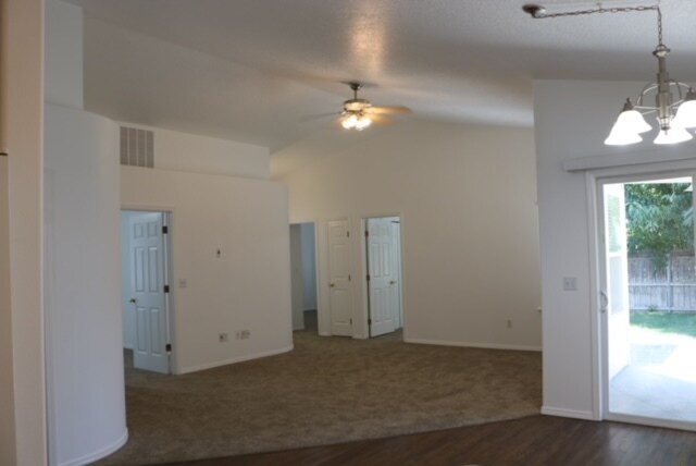 Foto del edificio - 16633 Sadie Ave