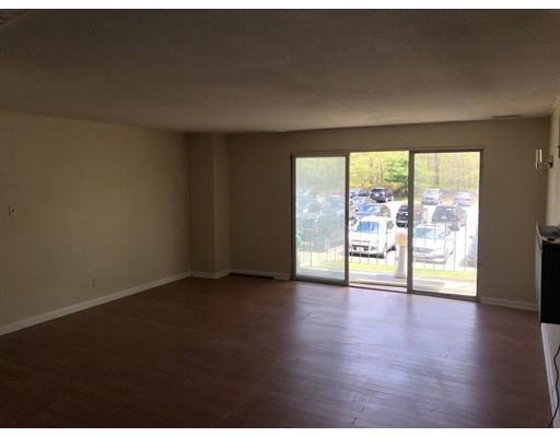 Building Photo - 101 Oak Ln