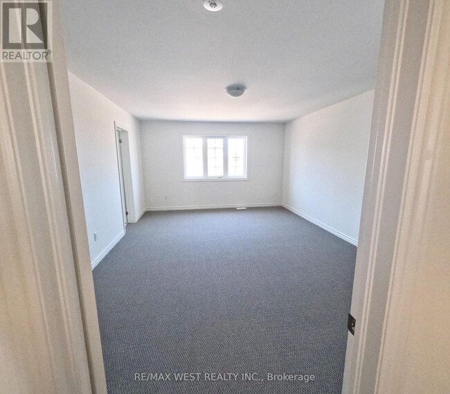 Building Photo - 246 Mckenzie Dr