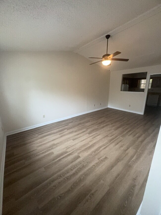 Foto del edificio - 1708 Wine Press Ct