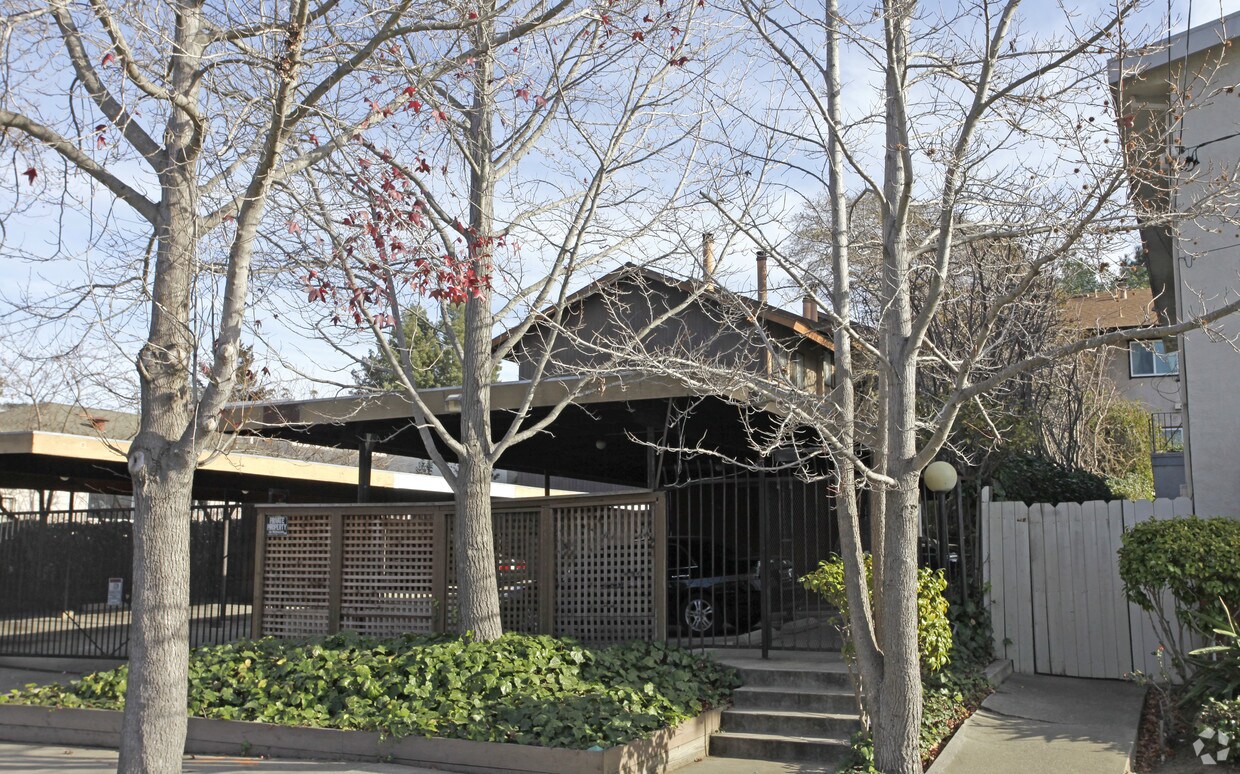 Foto del edificio - 3800 Maybelle Ave