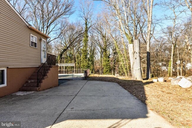 Building Photo - 722 Glenside Dr