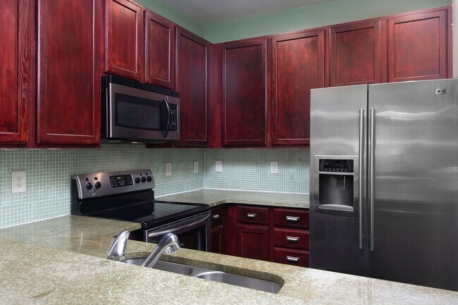 Building Photo - Charming 2 Bedroom Condo! Located in Downt...