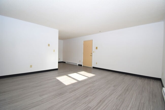 Building Photo - 2 Bedroom 1 bath in the heart of Bozeman!