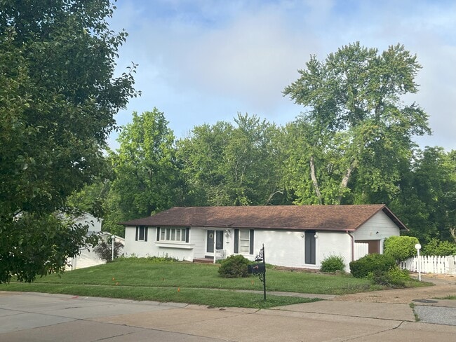 Building Photo - 141 San Angelo Dr