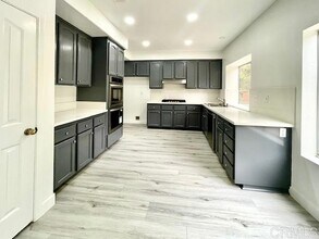 Building Photo - 659 Rosita Ct