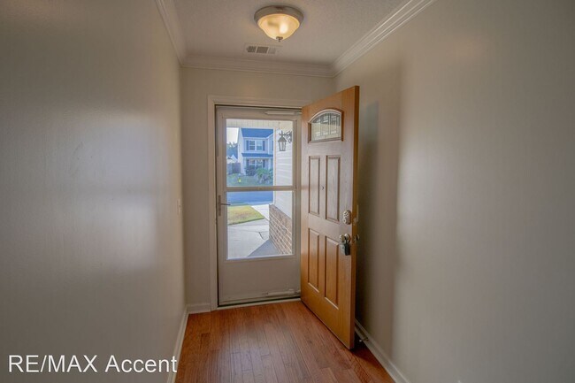 Building Photo - 3 br, 3 bath House - 19 Sandy Point Way