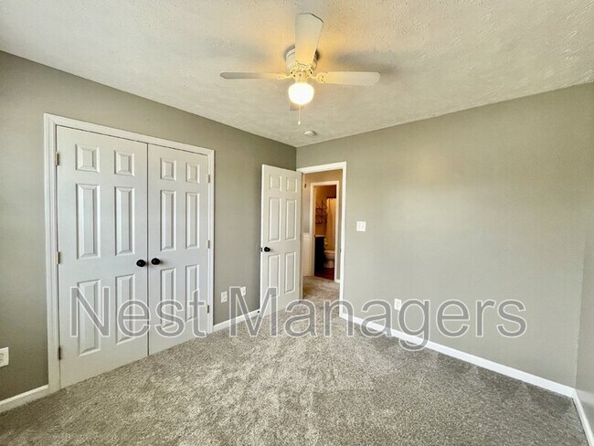 Foto del edificio - 2567 Cameron Woods Ln