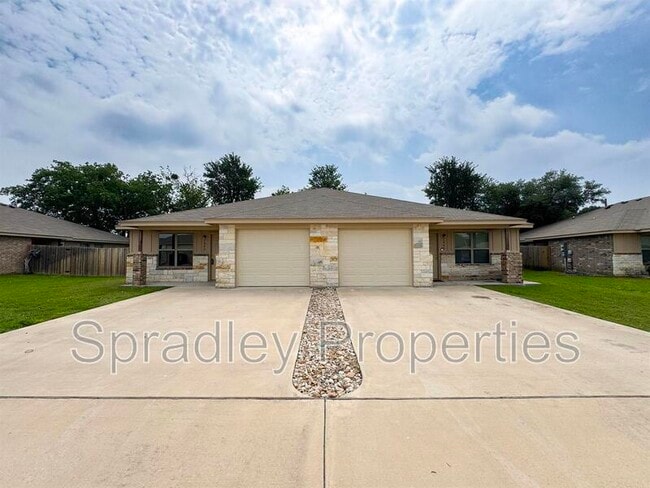 Building Photo - 1542 Brazos Rd