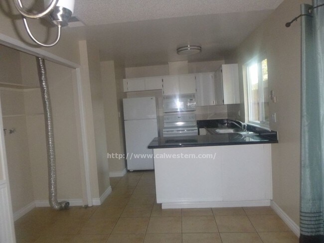 Building Photo - 5394 Palm Grove Ct