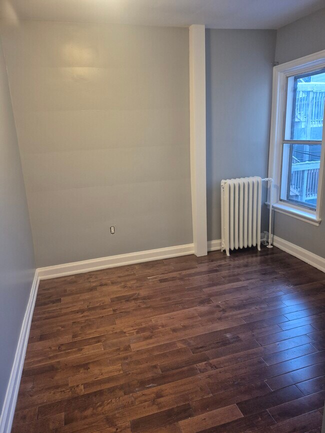 Photo du bâtiment - 327 Somerset St E