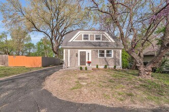 Building Photo - 2110 S Sterling Ave