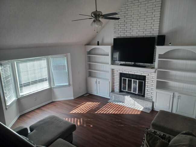 Building Photo - 14808 S Saddletree Ln